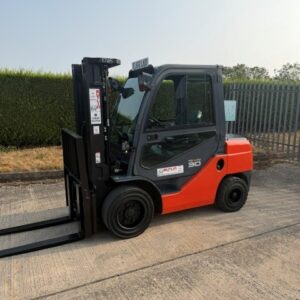 Toyota 8FDF30 Diesel Powered