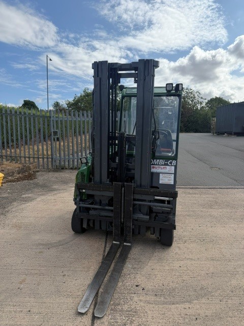 Combilift C3000CB Multidirectional LPG Powered - Image 4
