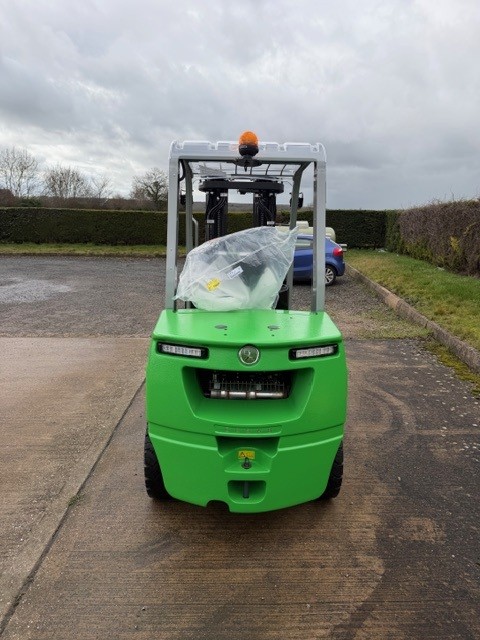 Cesab/Toyota M330DV Diesel Powered - Image 2